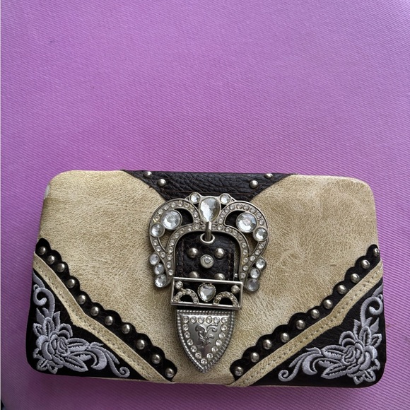 Western Buckle Wallet Brown White - Picture 2 of 4